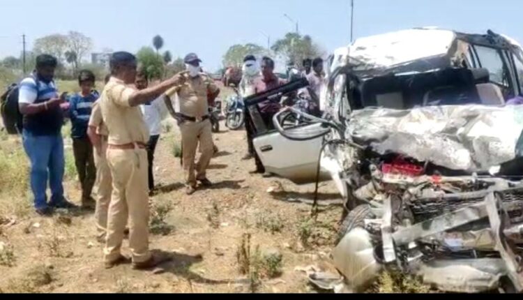 Amravati accident today : अमरावती में ट्रक और टवेरा हादसा; चार लोगों की मौत