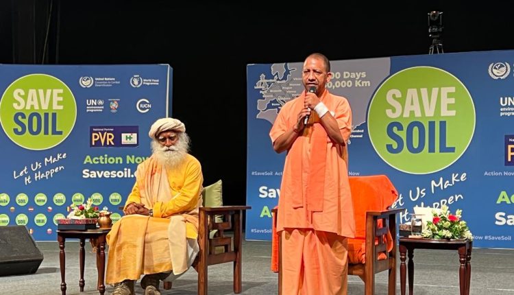 https://www.vnationnews.com/cm-yogis-support-to-sadgurus-save-soil-campaign-said-25-crore-people-of-up-will-cooperate/